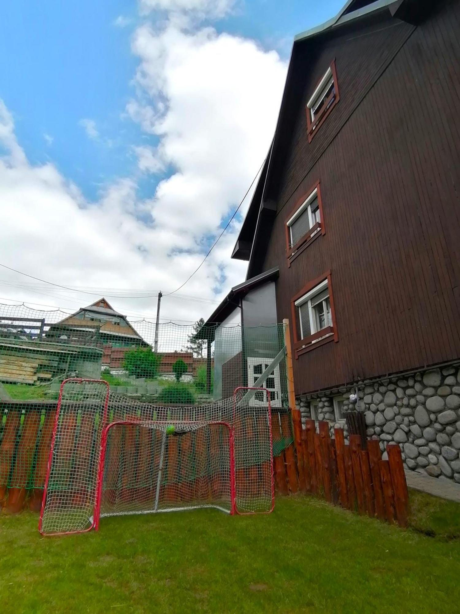 Privat U Milana Hlavna 316 Apartman Sebesér Kültér fotó