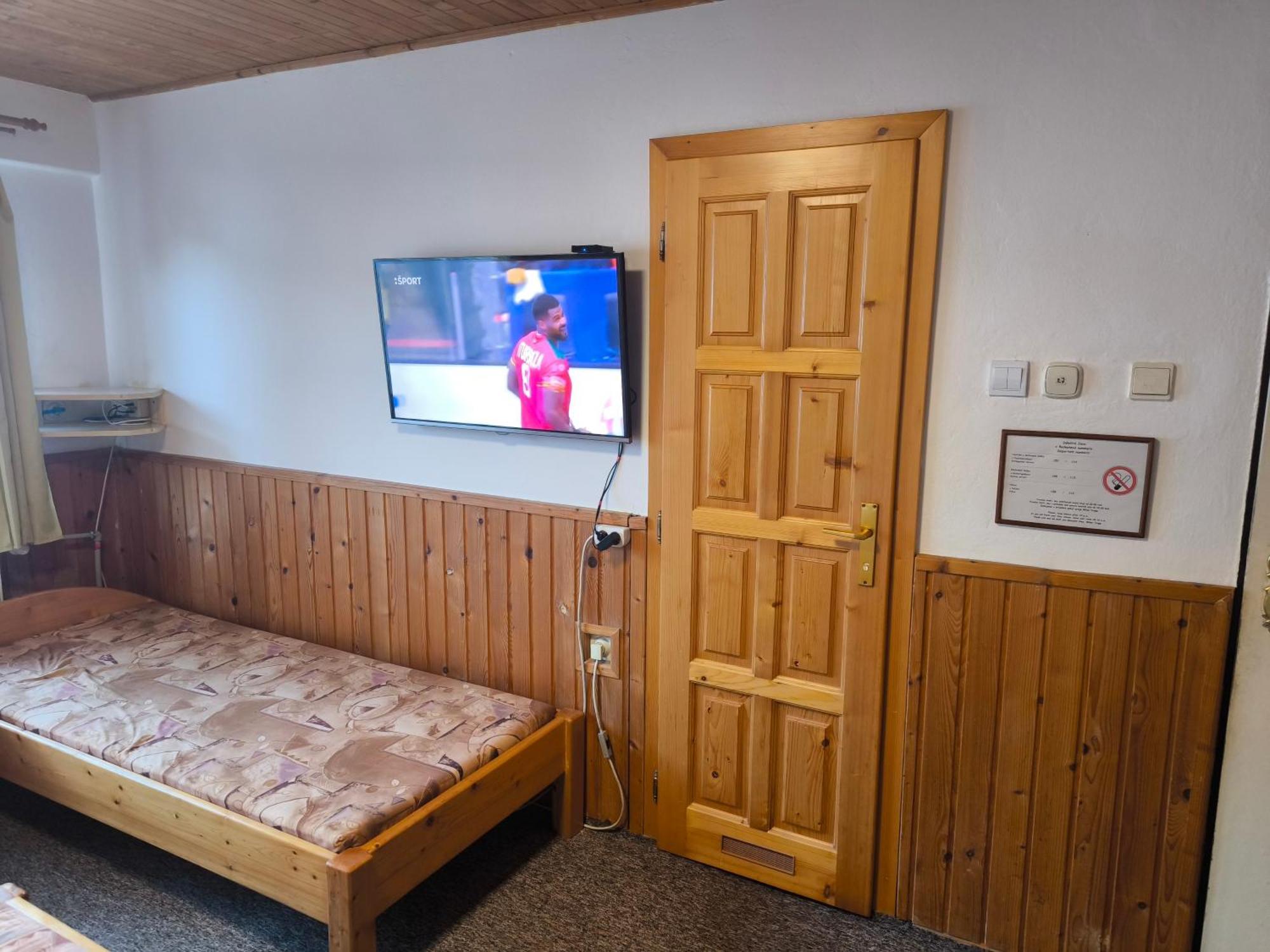 Privat U Milana Hlavna 316 Apartman Sebesér Kültér fotó